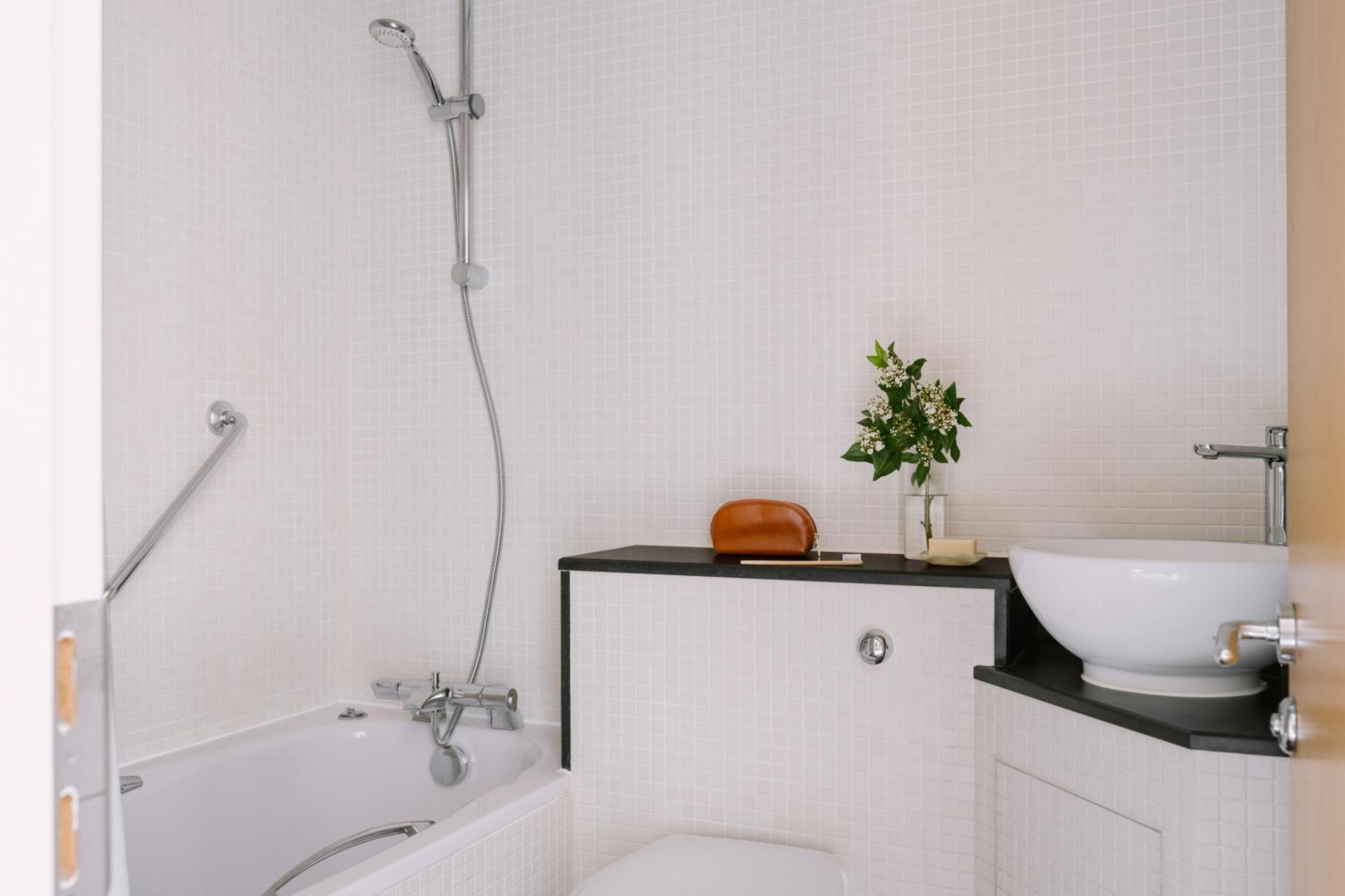 Hotel Sonder Kensington Gardens London Zimmer foto